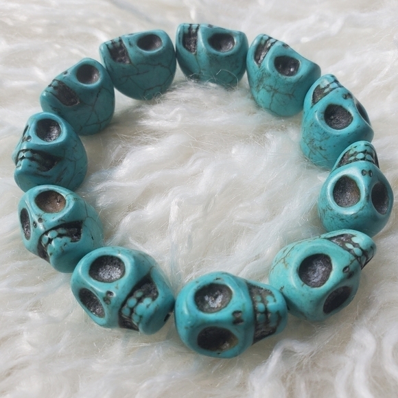 Charmed Craft Howlite Turquoise Stone Bracelets Elastic Gothic Skull Bea… - Picture 3 of 5